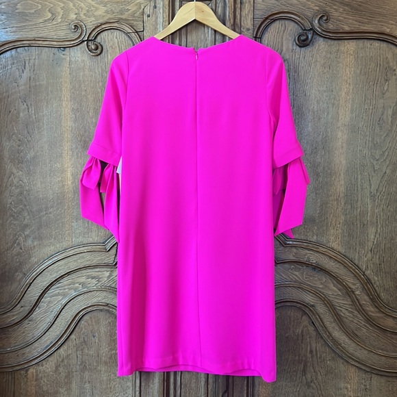 CeCe Crepe Shift Dress - Picture 7 of 10